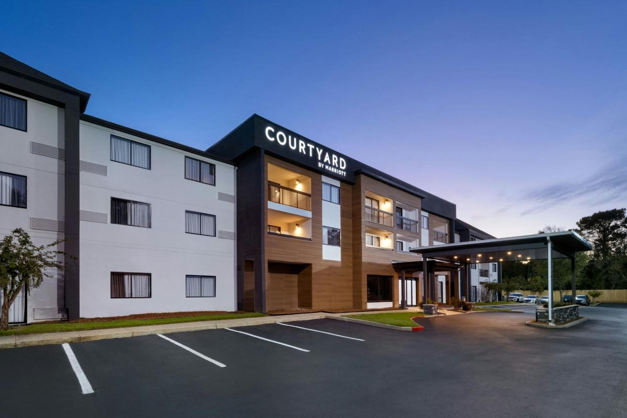 Courtyard Mobile Hotell Exteriör bild